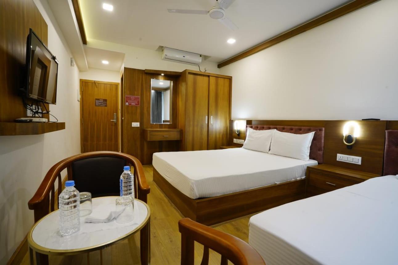 Astro Marine Hospitality Pvt Ltd Hotell Kochi Eksteriør bilde