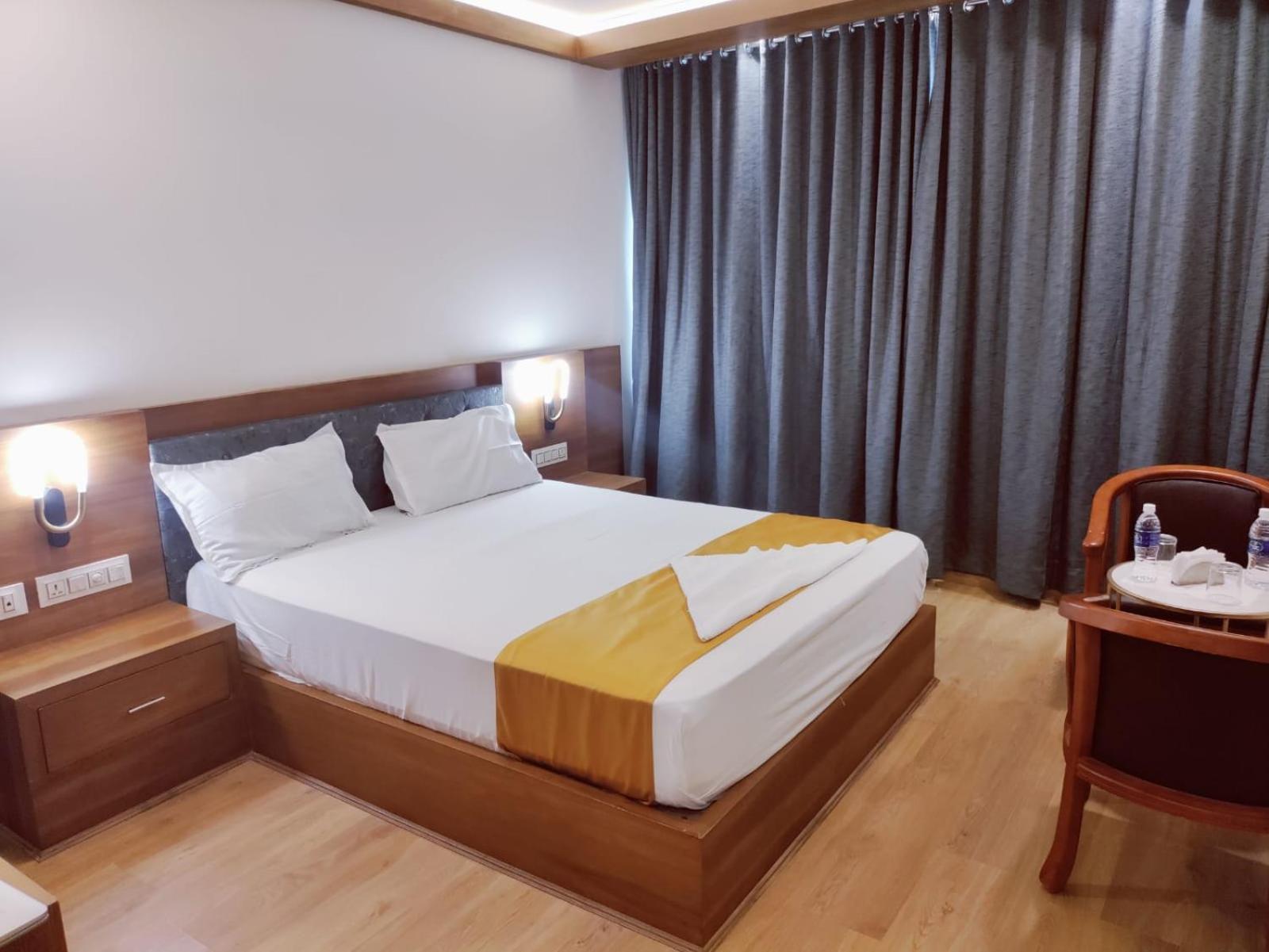 Astro Marine Hospitality Pvt Ltd Hotell Kochi Eksteriør bilde